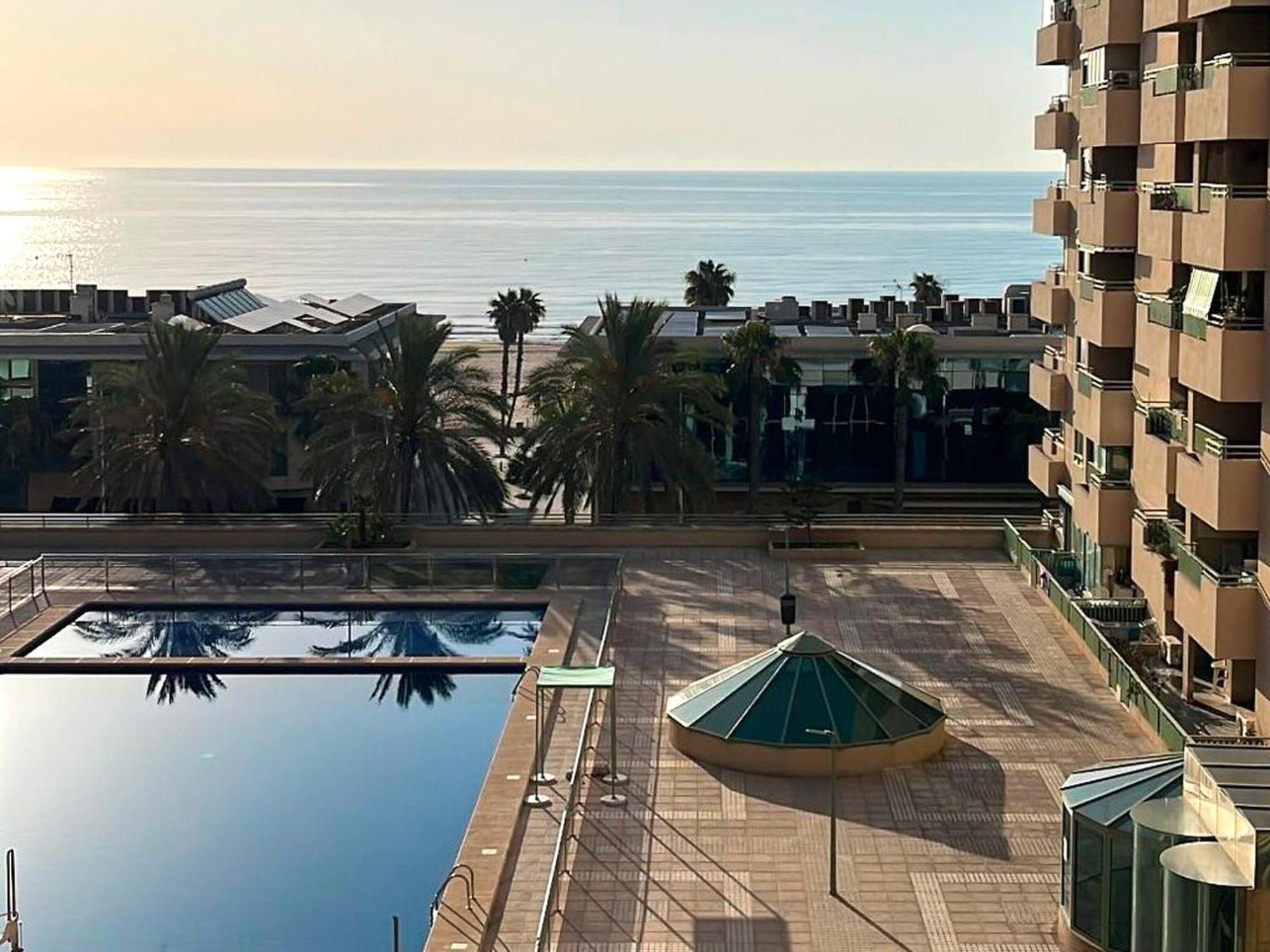 Appartement Stylish Well-connected Beachfront Flat *